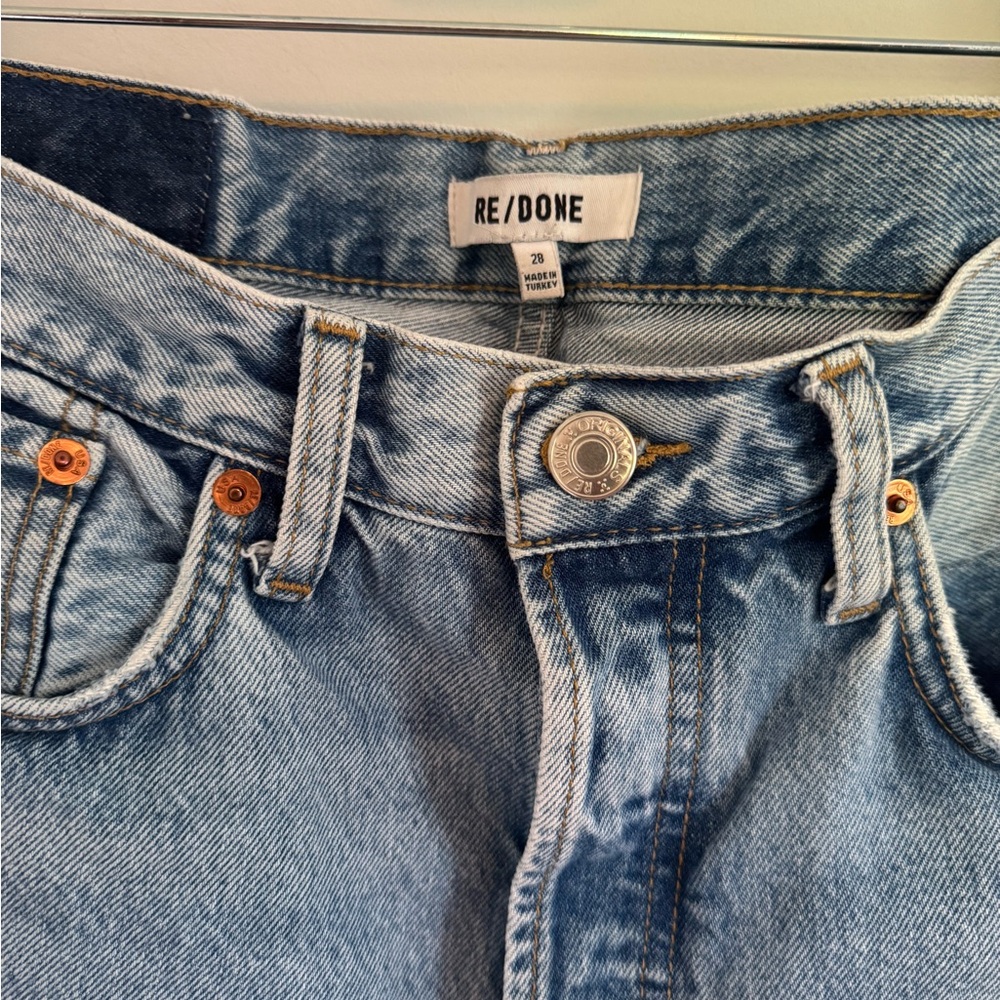 Re/Done Relaxed Light Blue Jeans with button fly NWOT size 28 - Picture 2 of 7